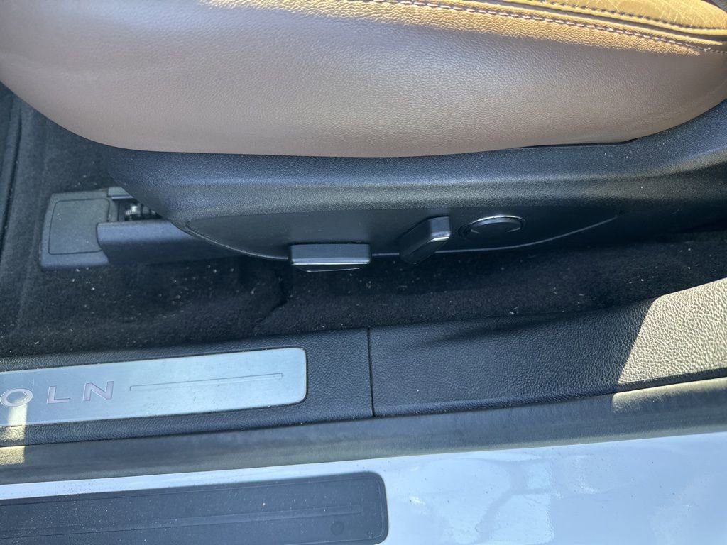 Used 2015 Lincoln MKZ Hybrid w/ Equipment Group 202A Reserve FWD image 5