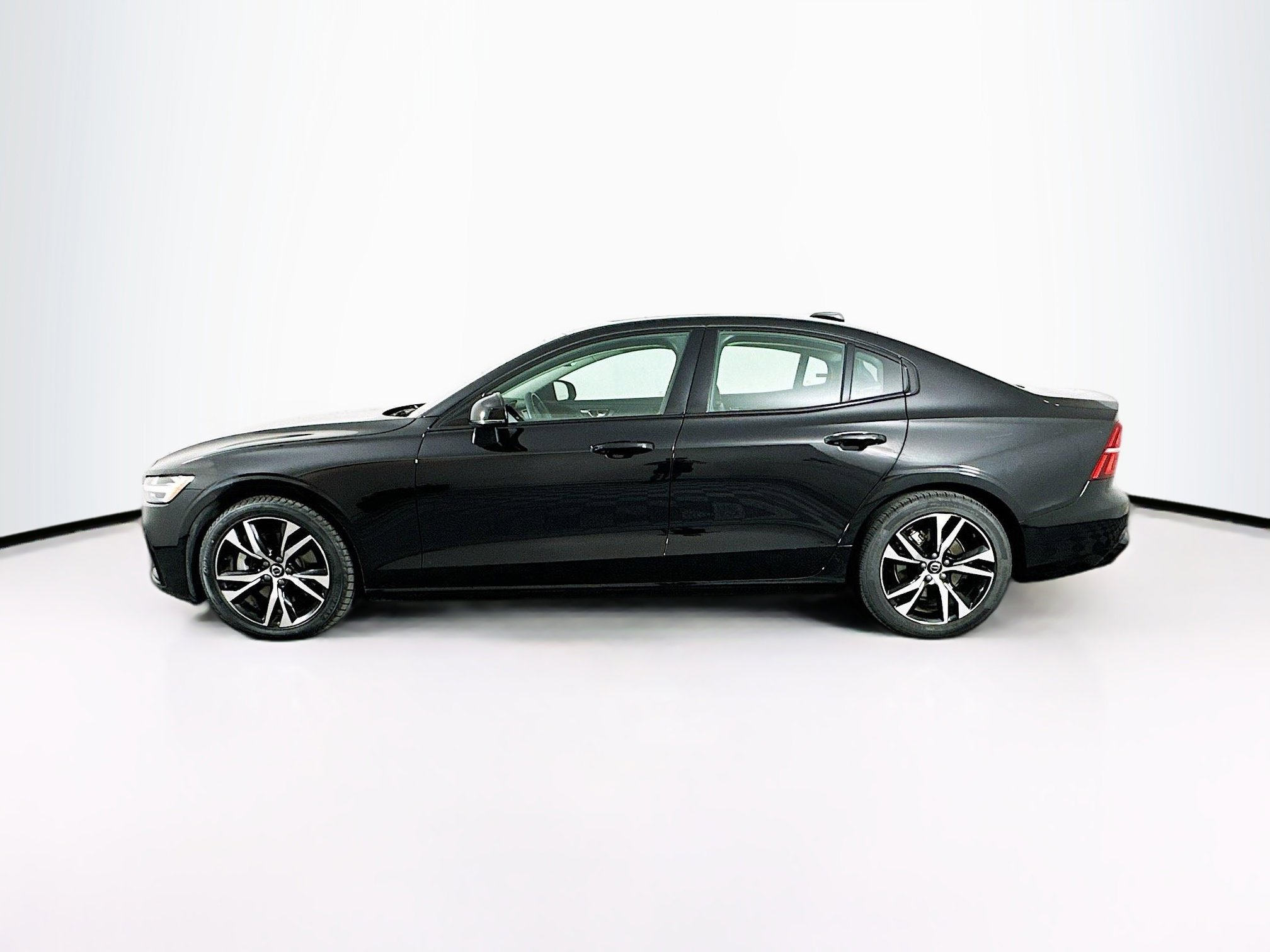 Used 2024 Volvo S60 B5 Core FWD image 4