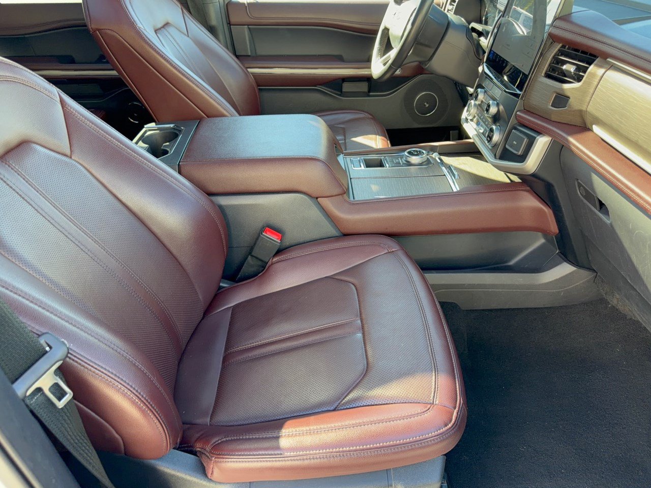 Used 2024 Ford Expedition Limited RWD image 30