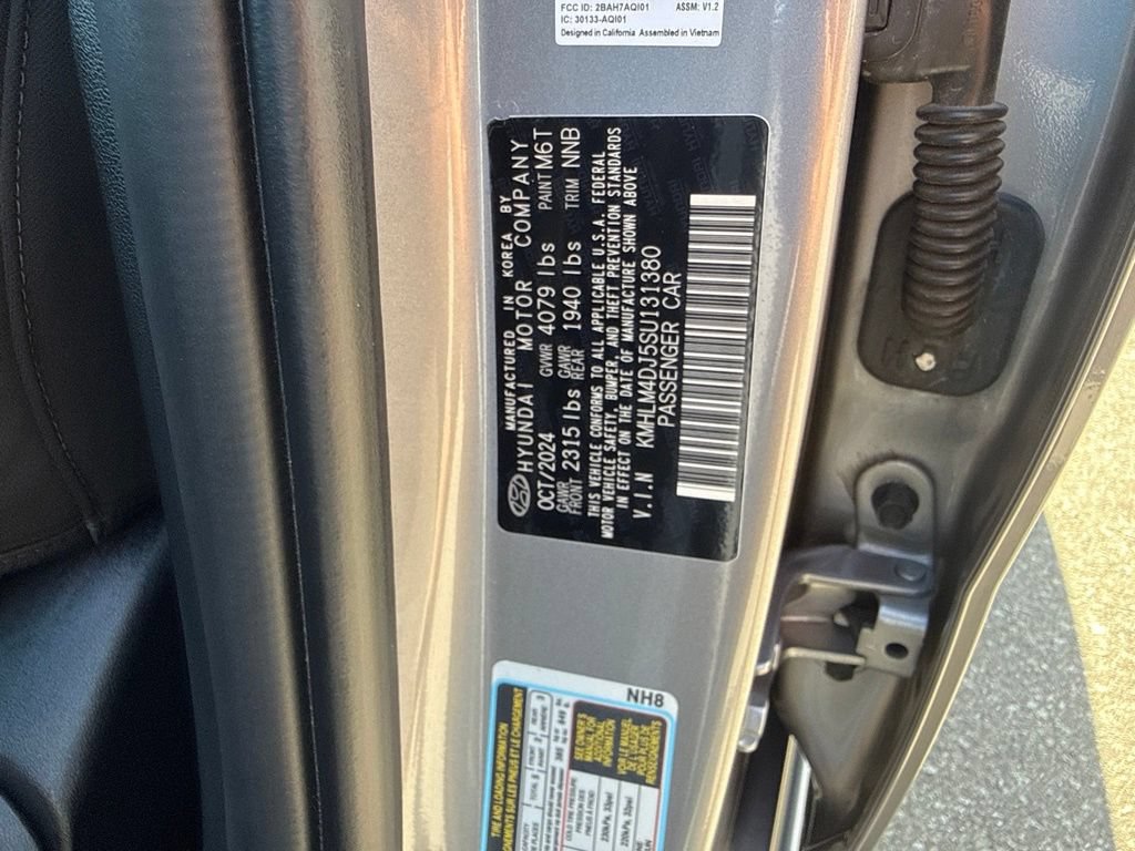 Used 2025 Hyundai Elantra SEL FWD image 31