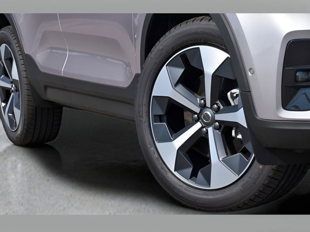 Certified 2026 Volvo XC40 B5 Plus w/ Protection Package Premier image 10