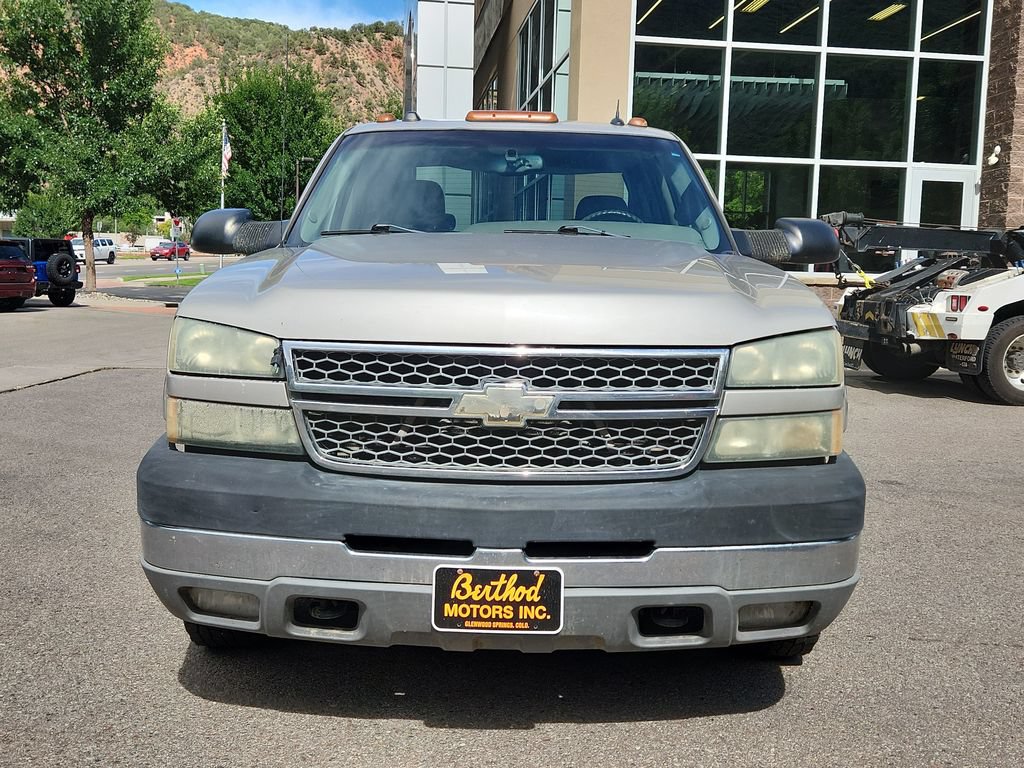 Used 2005 Chevrolet Silverado 3500 LT w/ Heavy-Duty Power Package AWD/4WD image 5