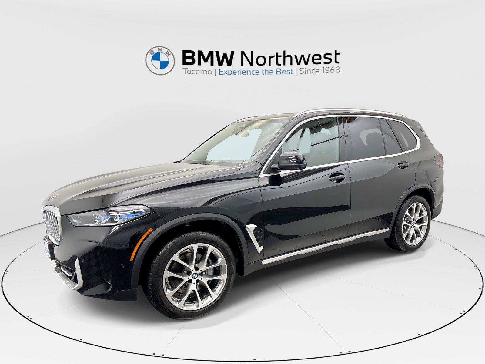 Used 2024 BMW X5 xDrive40i w/ Premium Package AWD/4WD image 1