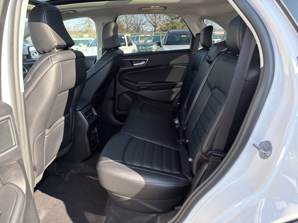 Used 2024 Ford Edge SEL w/ Convenience Package image 13
