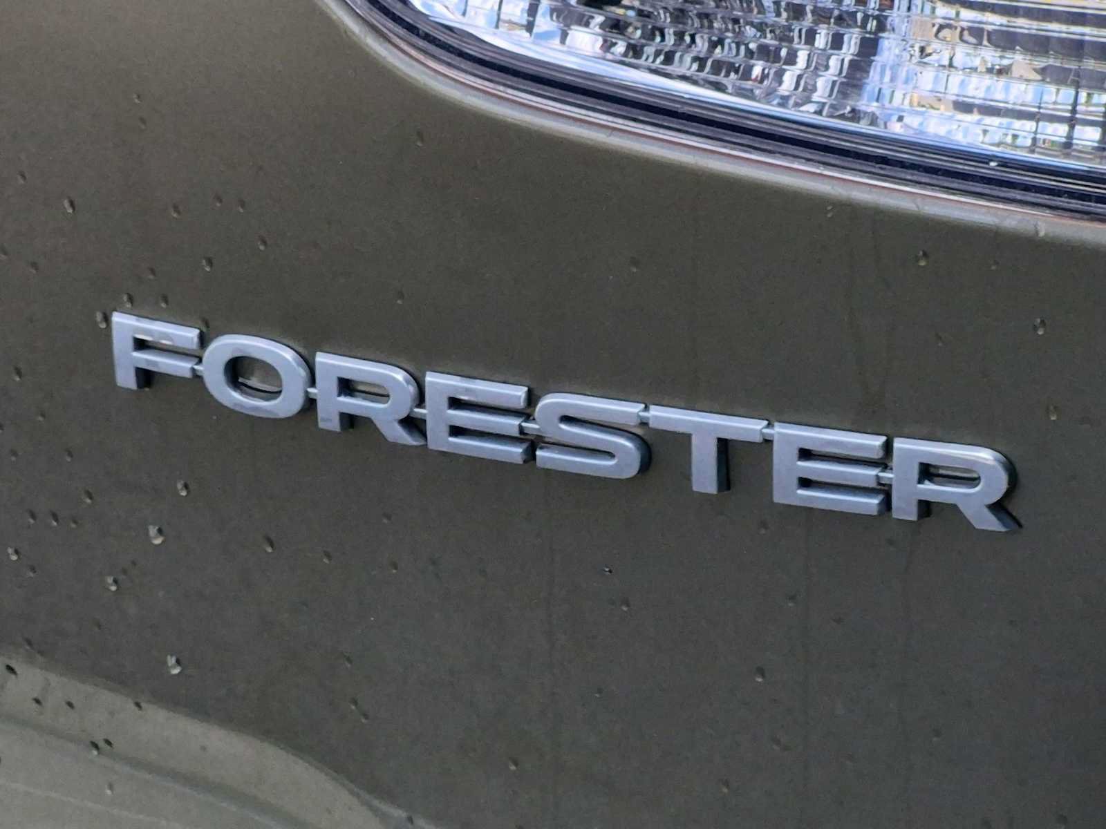 Used 2022 Subaru Forester Limited AWD/4WD image 13