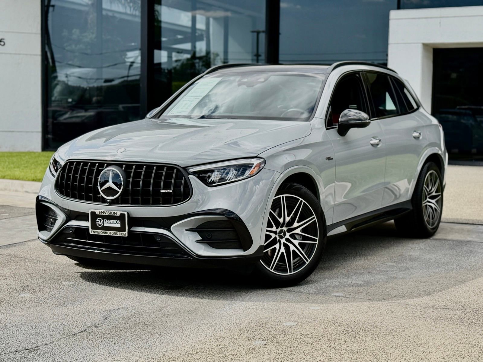 Used 2025 Mercedes-Benz GLC 43 AMG 4MATIC image 2