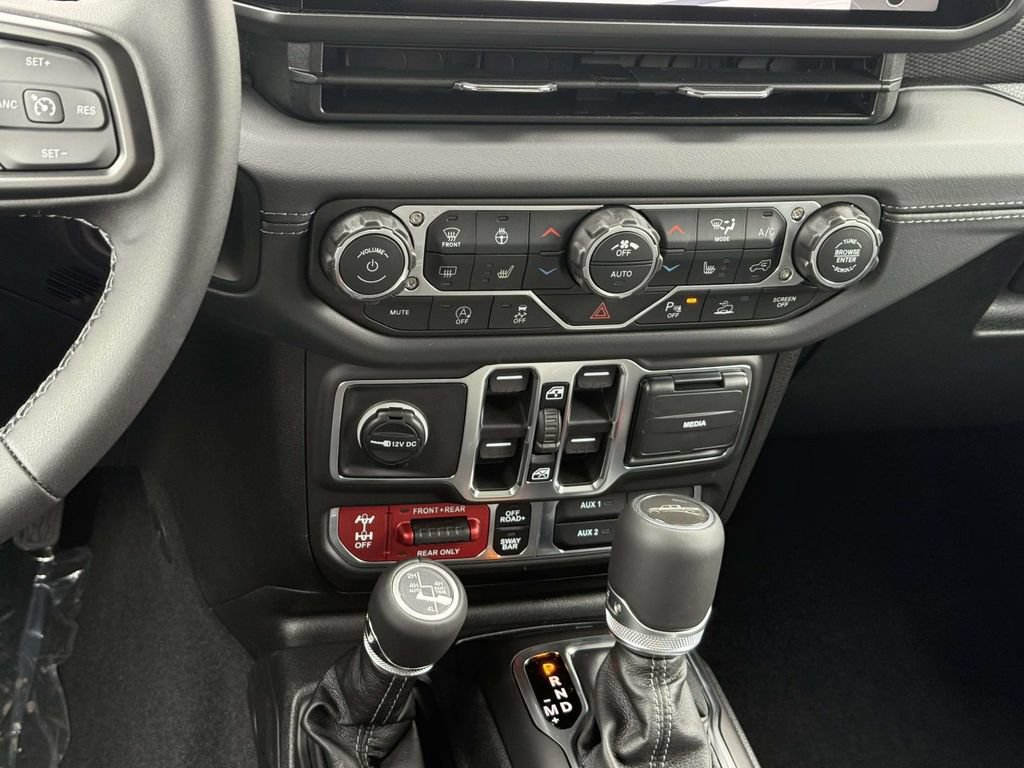 New 2026 Jeep Gladiator Rubicon AWD/4WD image 16