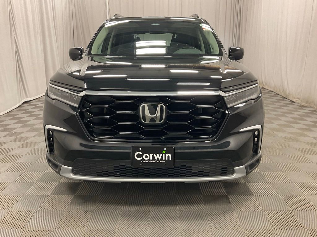 Used 2023 Honda Pilot Touring image 10