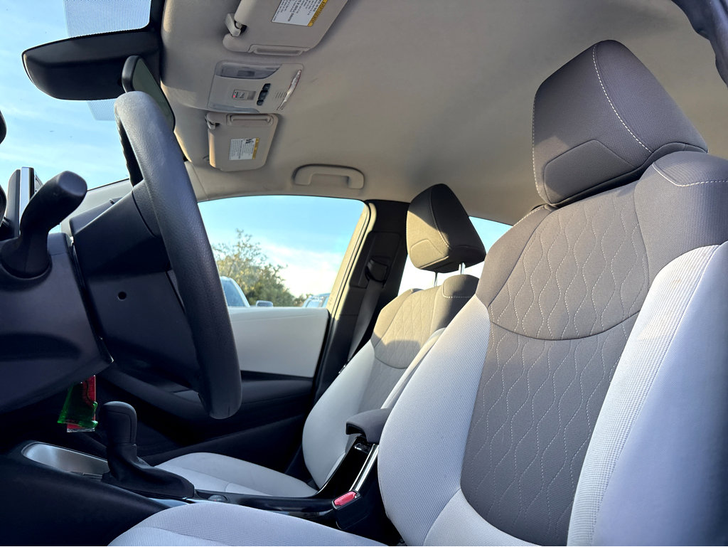 Used 2020 Toyota Corolla LE image 15