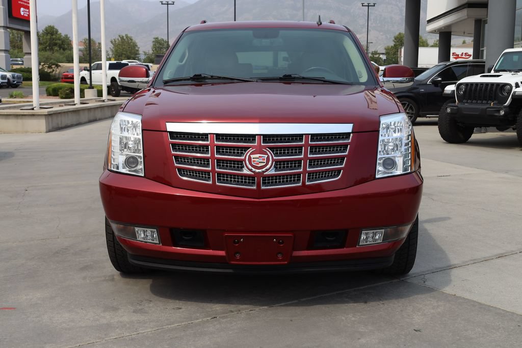 Used 2011 Cadillac Escalade ESV Premium AWD/4WD image 9
