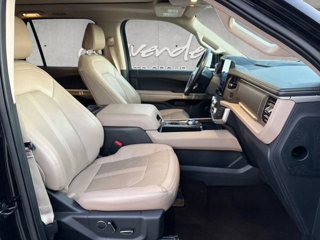 Used 2022 Ford Expedition Limited image 24