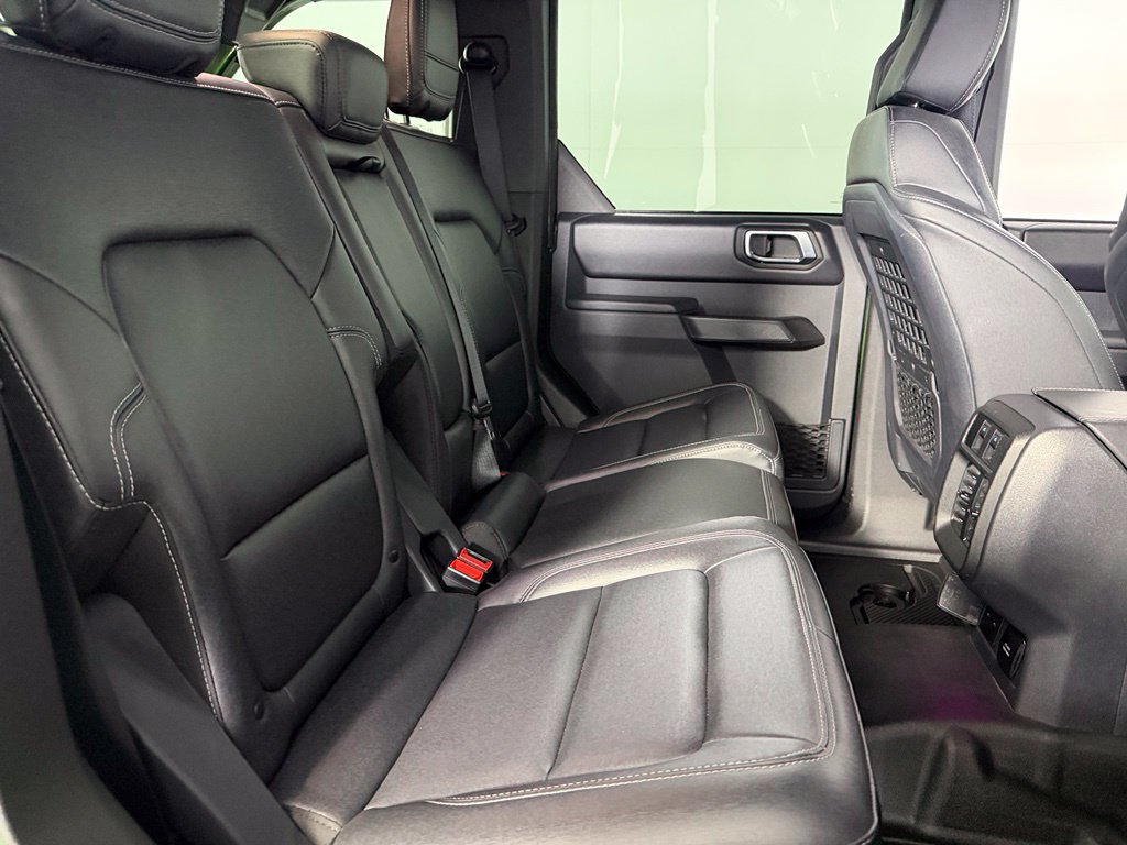Used 2025 Ford Bronco Badlands AWD/4WD image 28