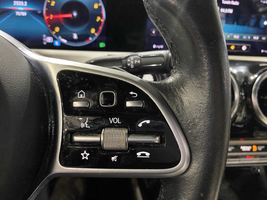 Used 2019 Mercedes-Benz A 220 image 12
