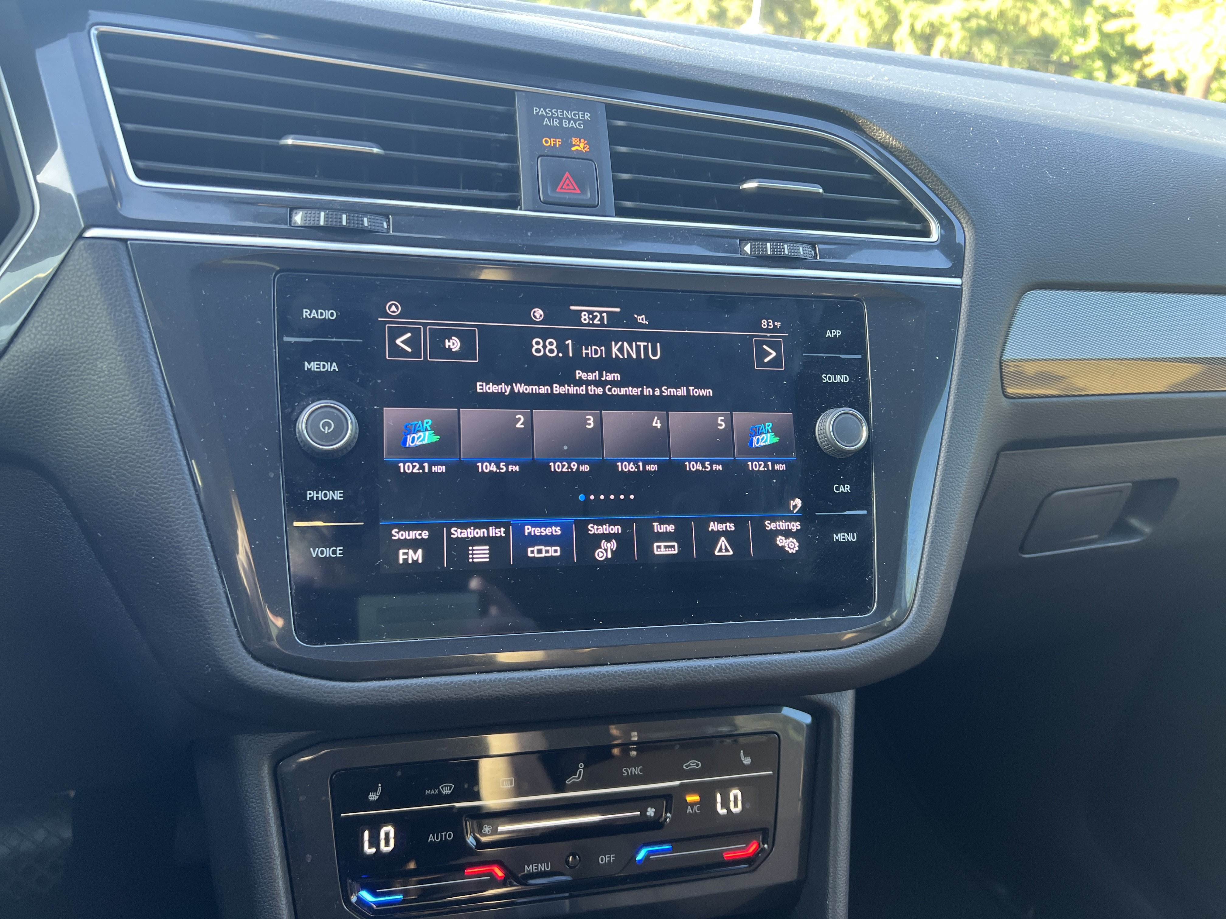 Used 2024 Volkswagen Tiguan SE w/ MDO Package, Three-Row FWD image 20