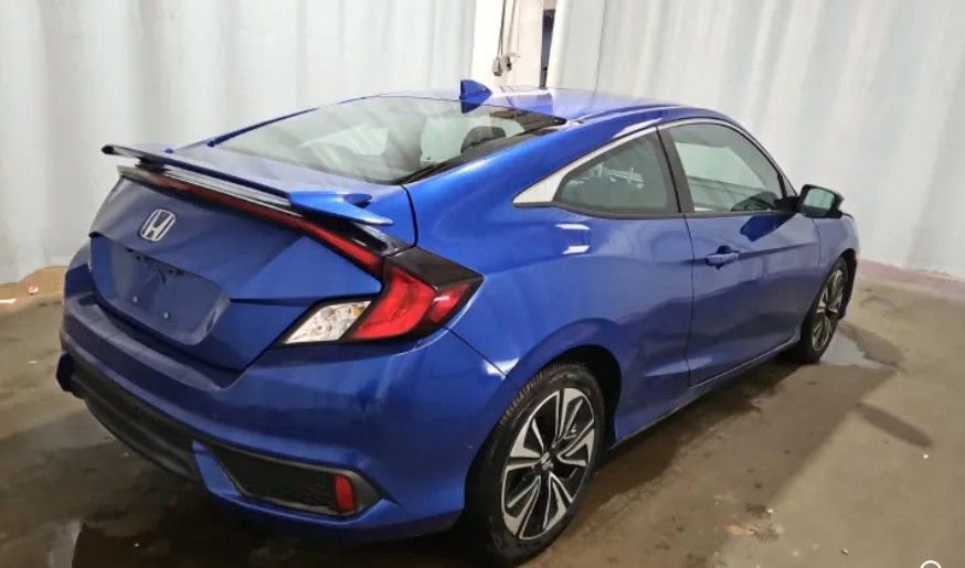 Used 2018 Honda Civic EX-T image 3