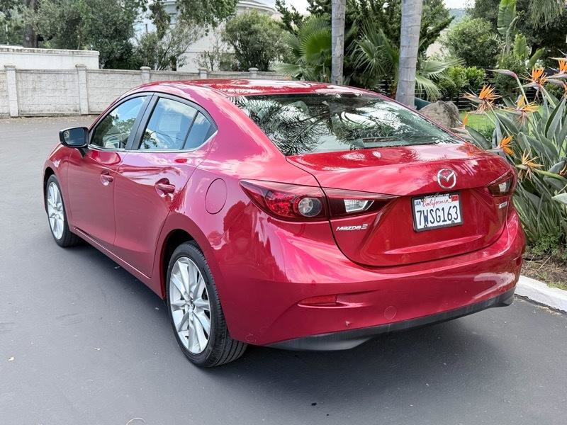 Used 2017 MAZDA MAZDA3 Touring FWD image 3