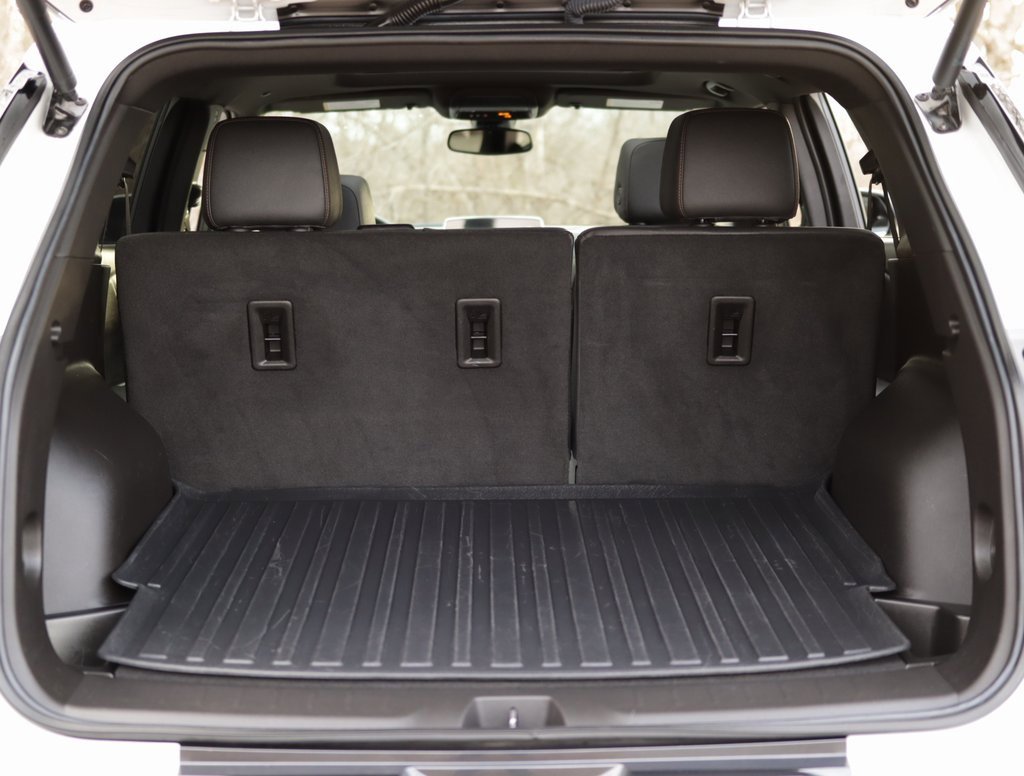 Used 2023 Chevrolet Blazer Premier w/ Enhanced Convenience Package image 32