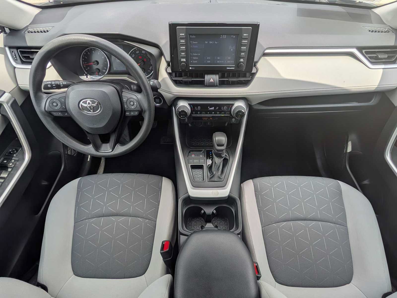 Used 2021 Toyota RAV4 XLE FWD image 21