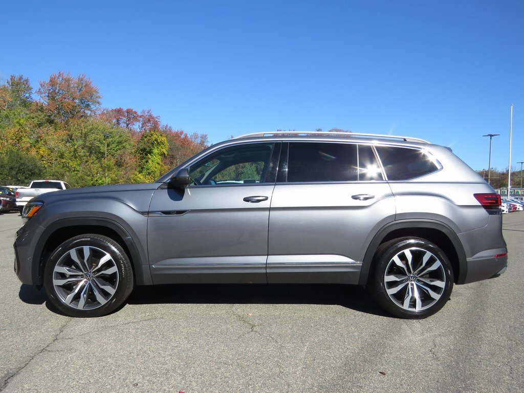 Used 2022 Volkswagen Atlas SEL Premium image 9