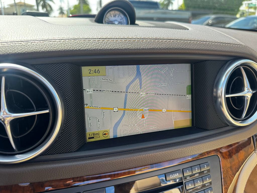 Used 2013 Mercedes-Benz SL 550 image 9