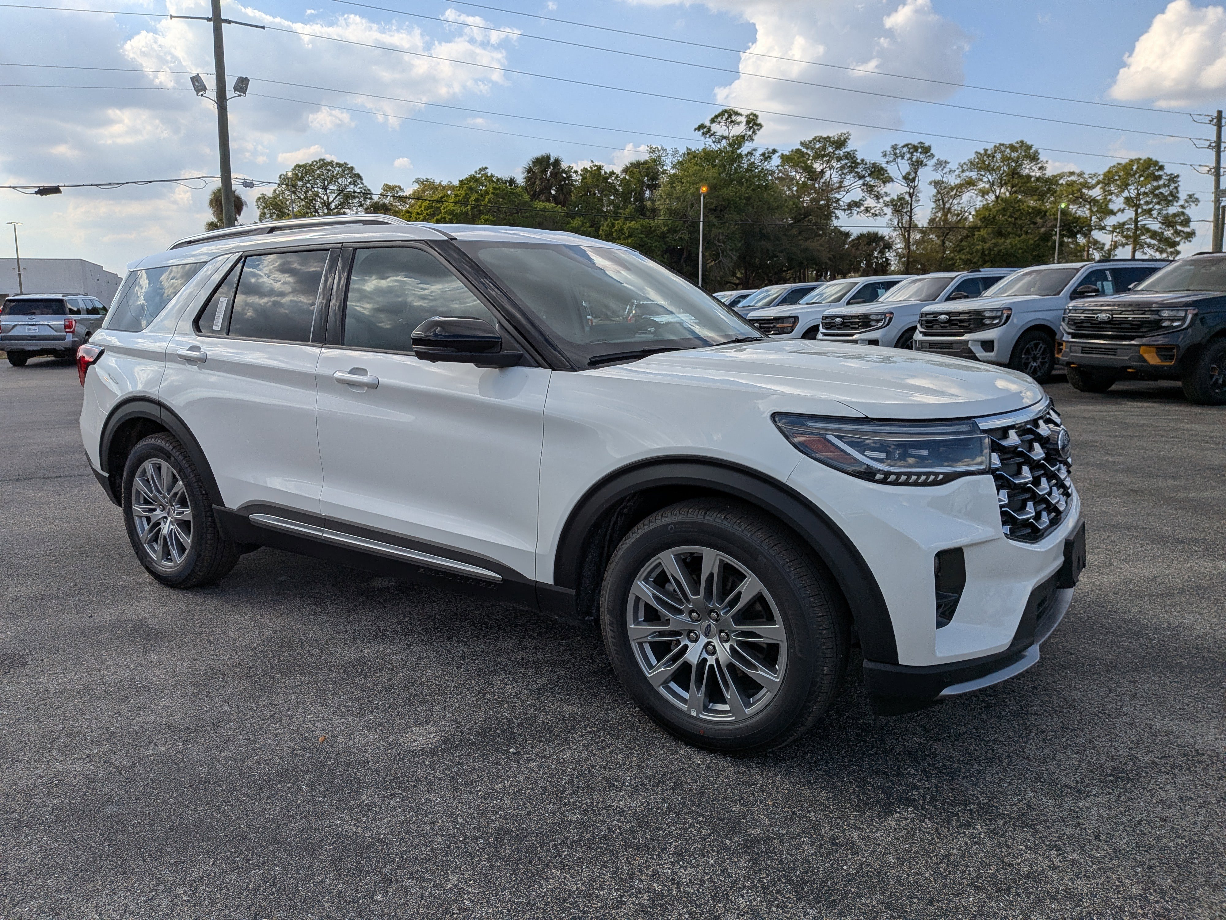 New 2026 Ford Explorer Platinum RWD image 2