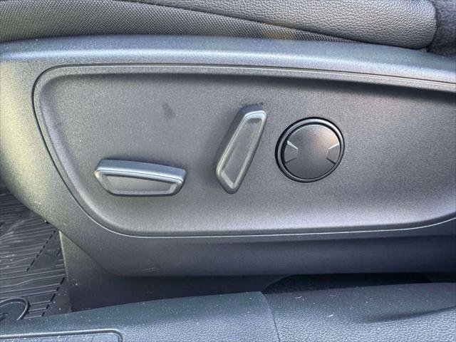 Used 2025 Ford Escape PHEV w/ PHEV Premium Package image 14