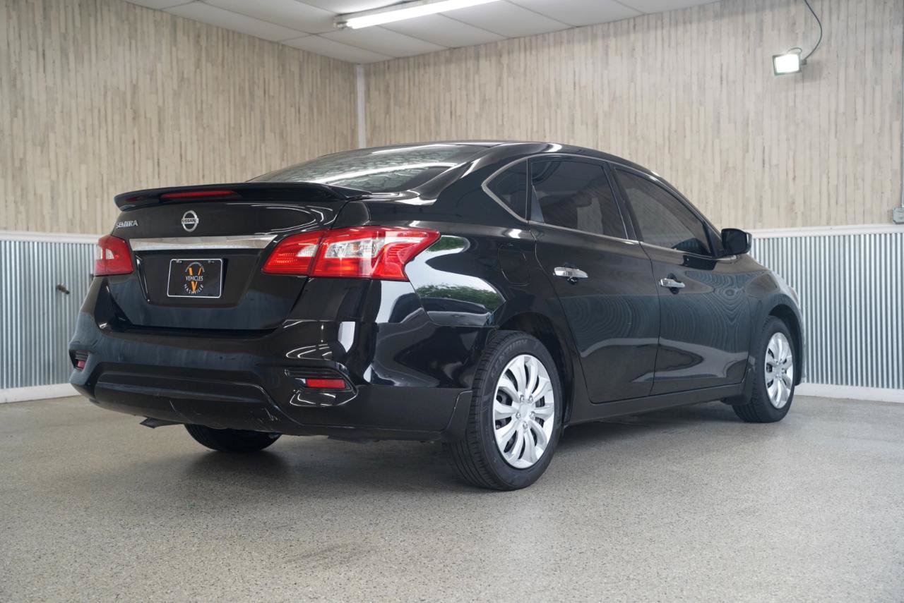 Used 2017 Nissan Sentra S FWD image 10
