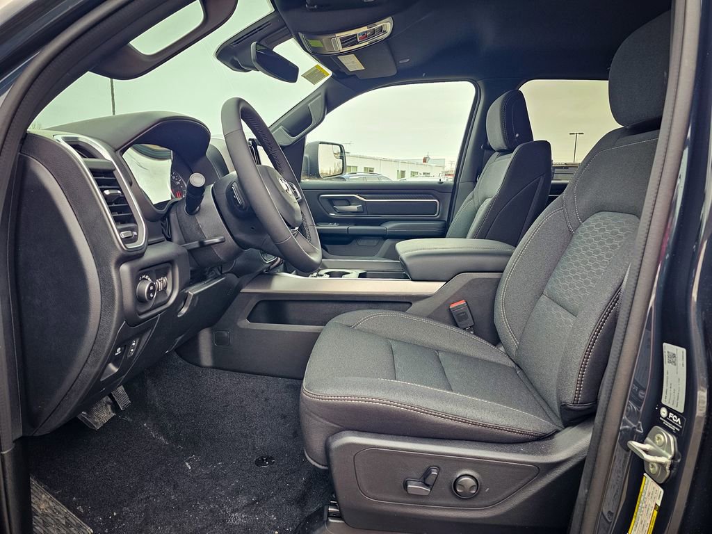 New 2026 RAM 1500 4x4 Crew Cab image 13