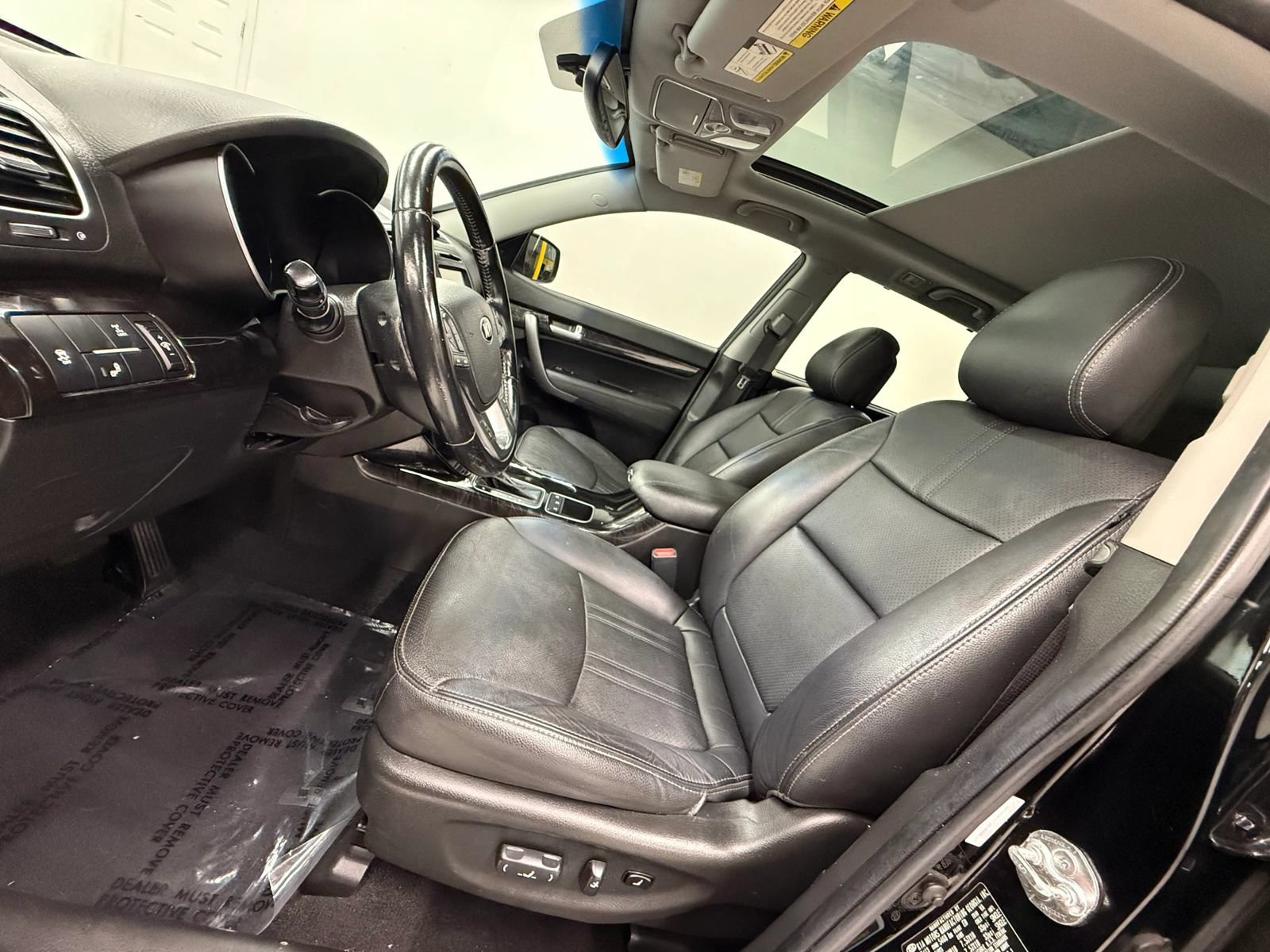 Used 2014 Kia Sorento EX w/ EX V6 Touring Package AWD/4WD image 17