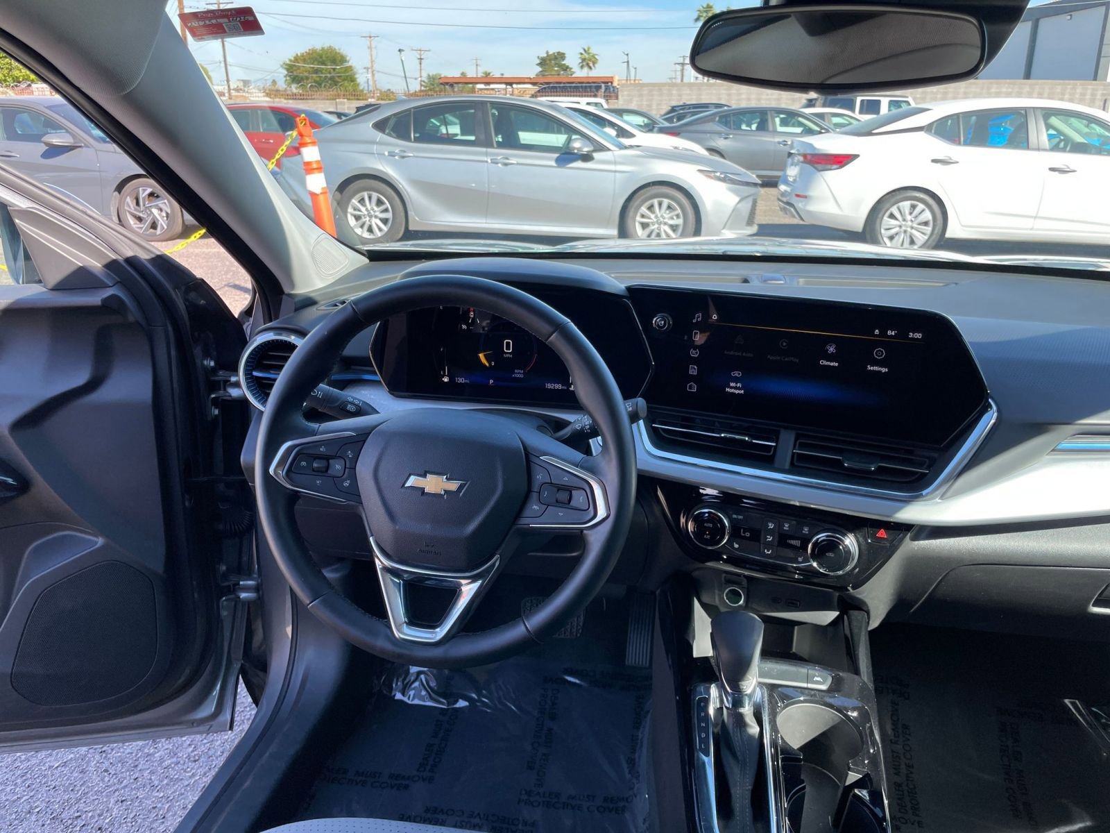 Used 2025 Chevrolet Trax LT w/ LT Convenience Package FWD image 34