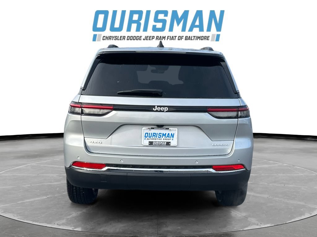 New 2025 Jeep Grand Cherokee Laredo X w/ Luxury Tech Group I AWD/4WD image 5