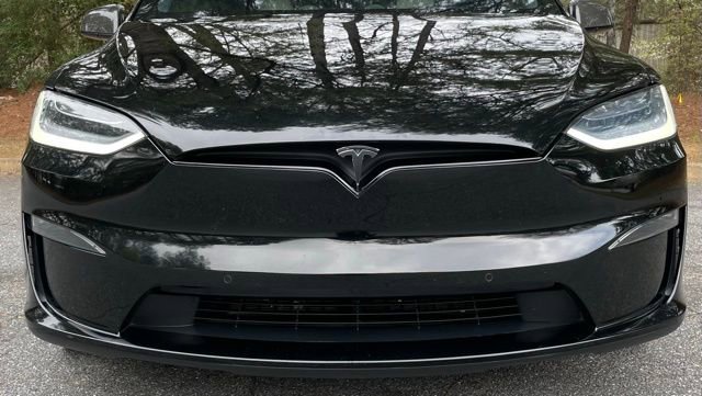 Used 2022 Tesla Model X Plaid image 12