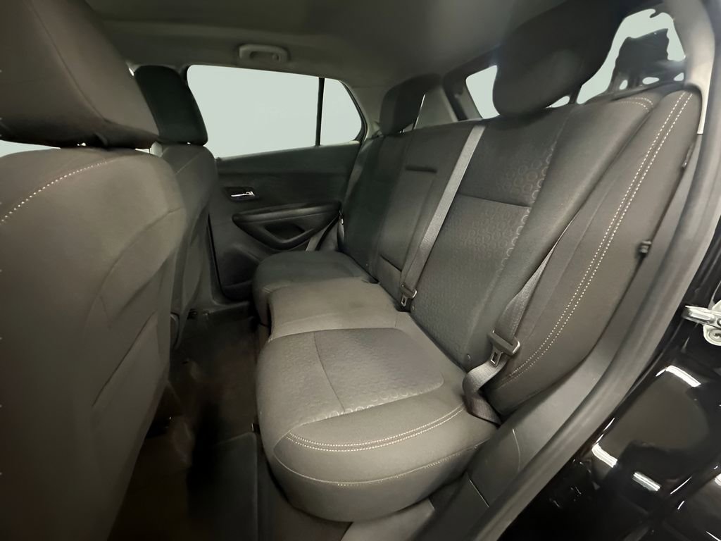 Certified 2022 Chevrolet Trax LS w/ Tint and Cruise Package image 24
