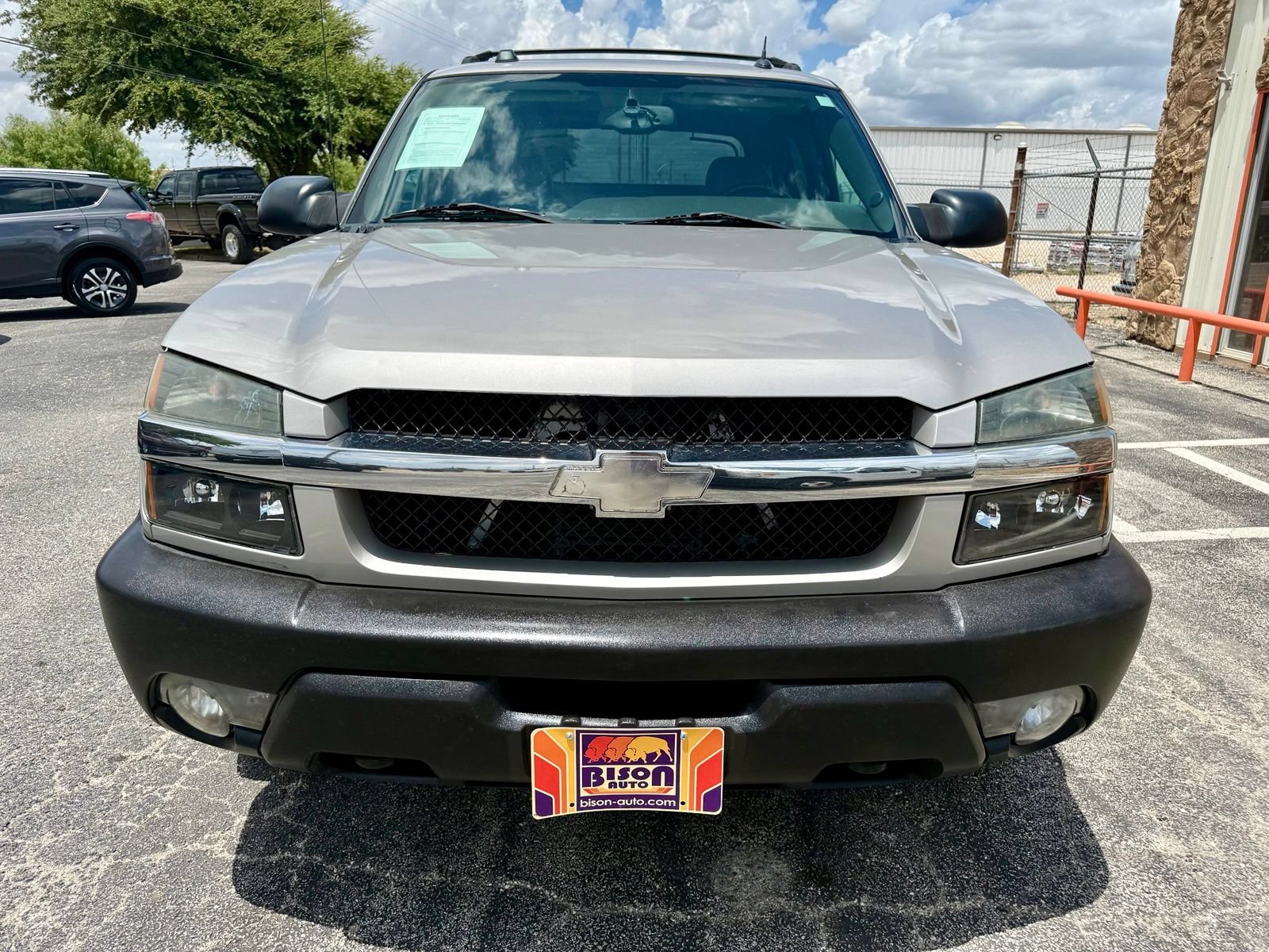 Used 2004 Chevrolet Avalanche 2500 w/ Preferred Equipment Group AWD/4WD image 8