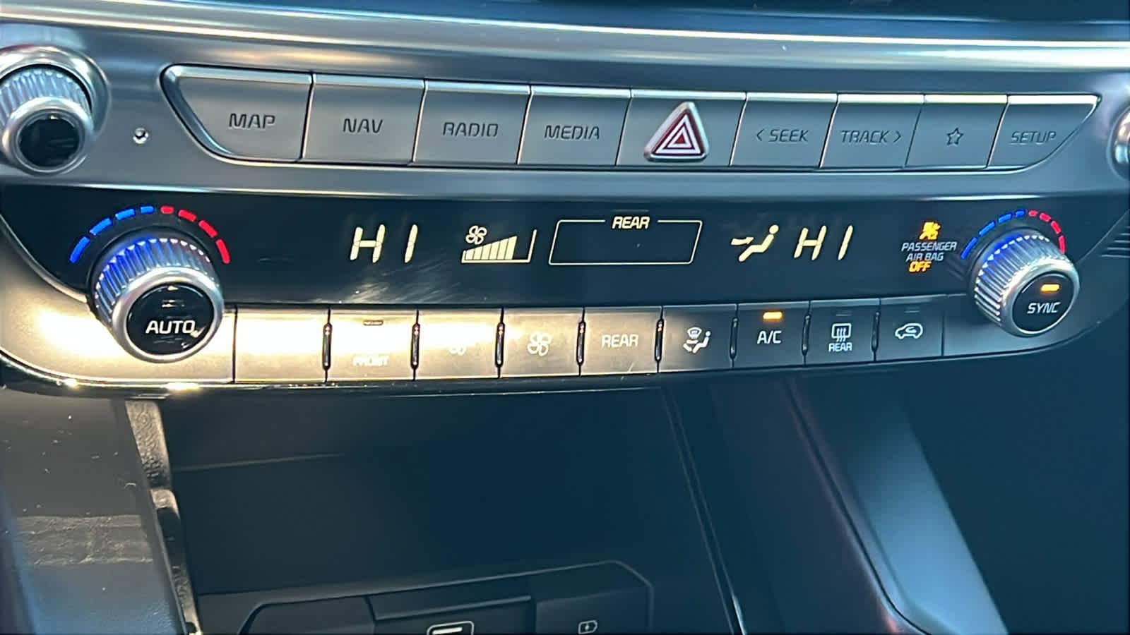 Used 2022 Kia Telluride LX image 14