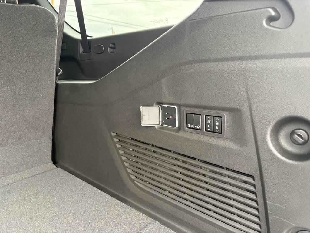 New 2026 Chevrolet Suburban Premier w/ Sun And Tow Package image 33