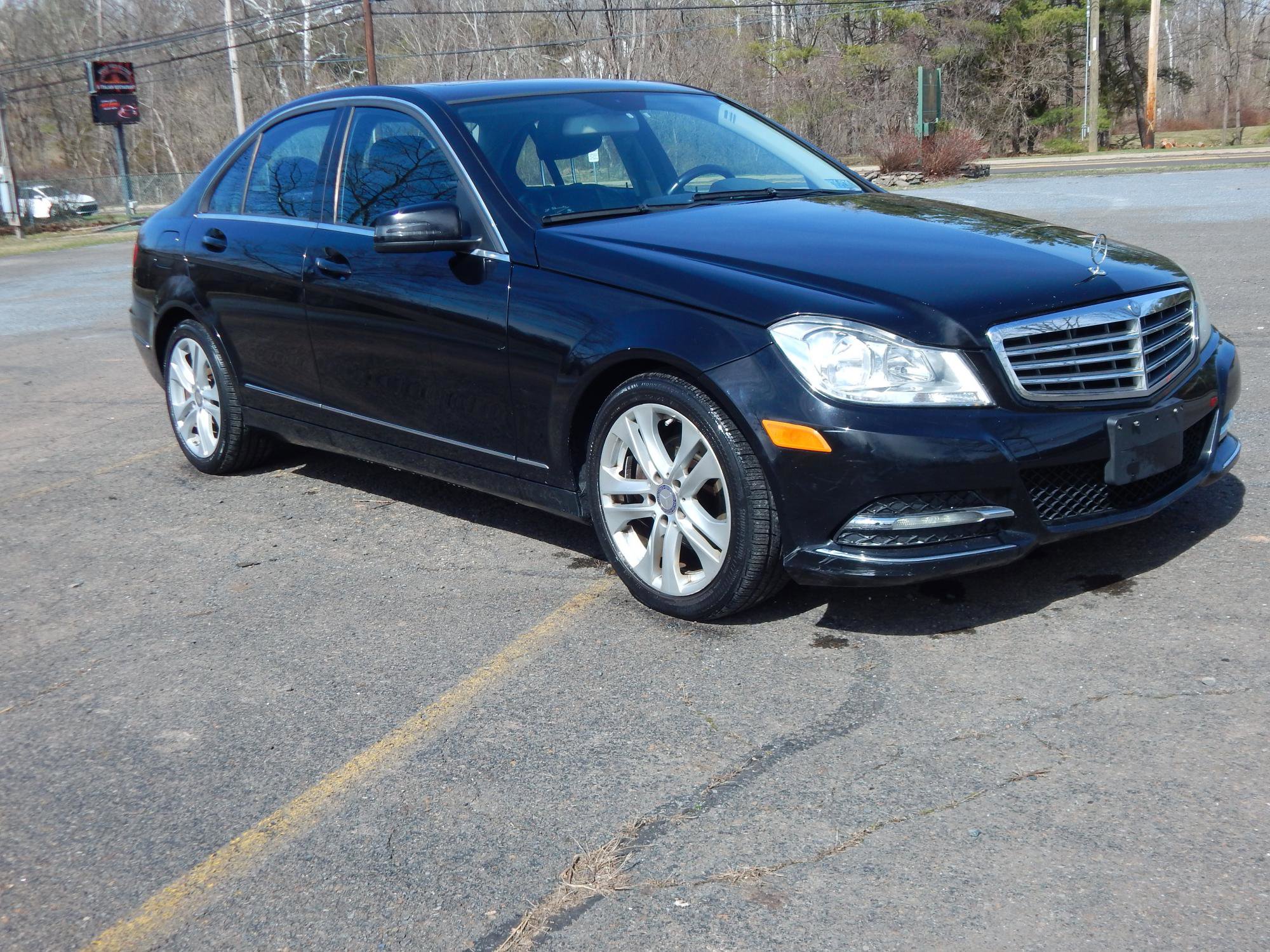 Used 2012 Mercedes-Benz C 300 SEDAN 4-DR image 6