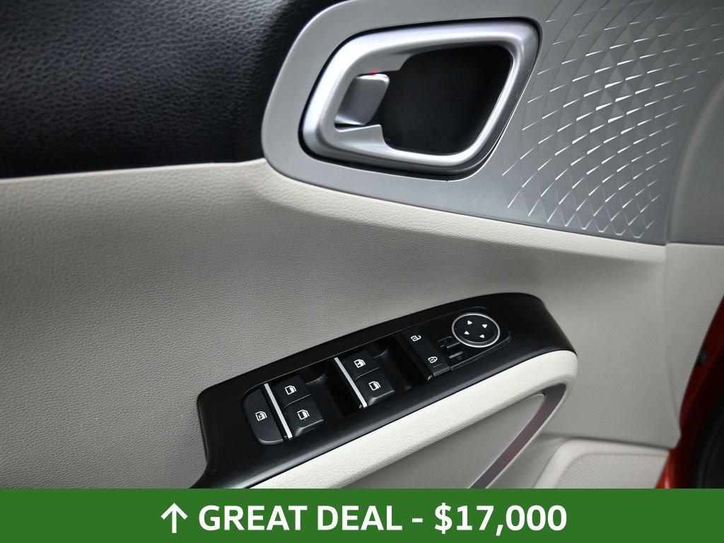 Used 2025 Kia Soul LX w/ LX Technology Package image 21