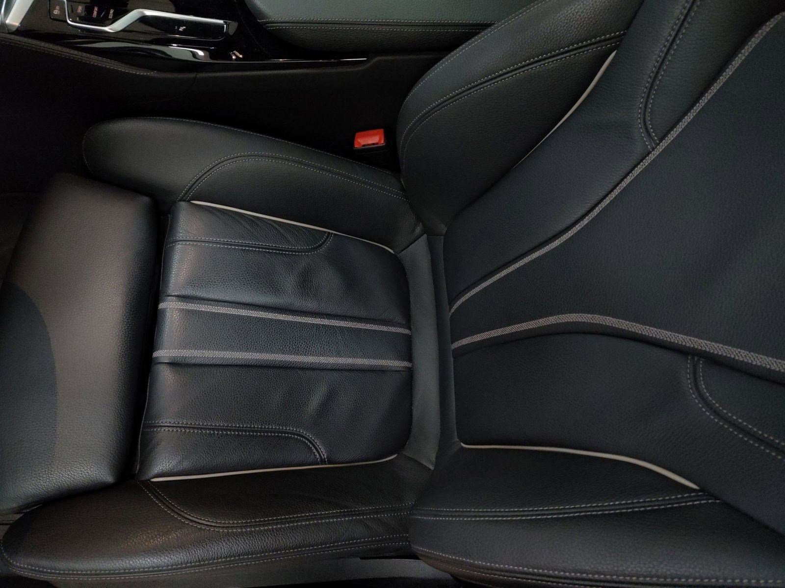 Used 2022 BMW 540i xDrive w/ M Sport Package image 18