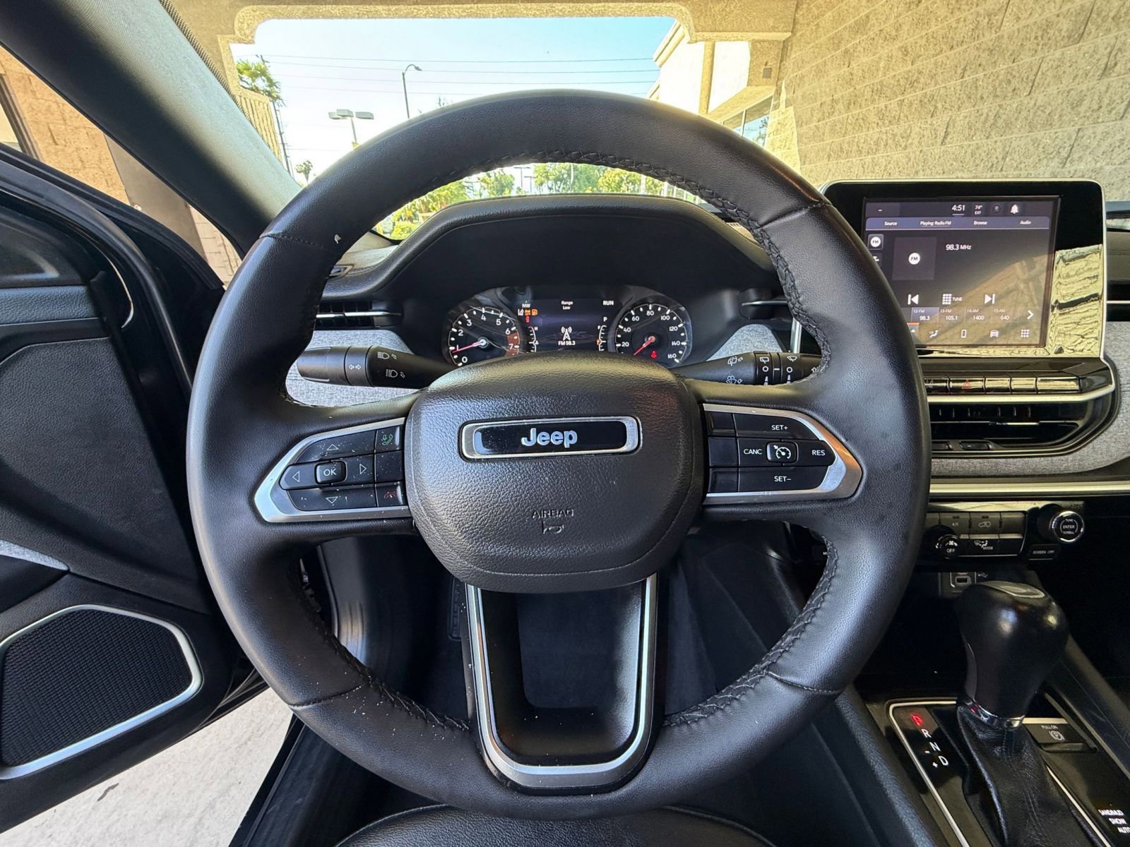 Used 2025 Jeep Compass Latitude AWD/4WD image 27