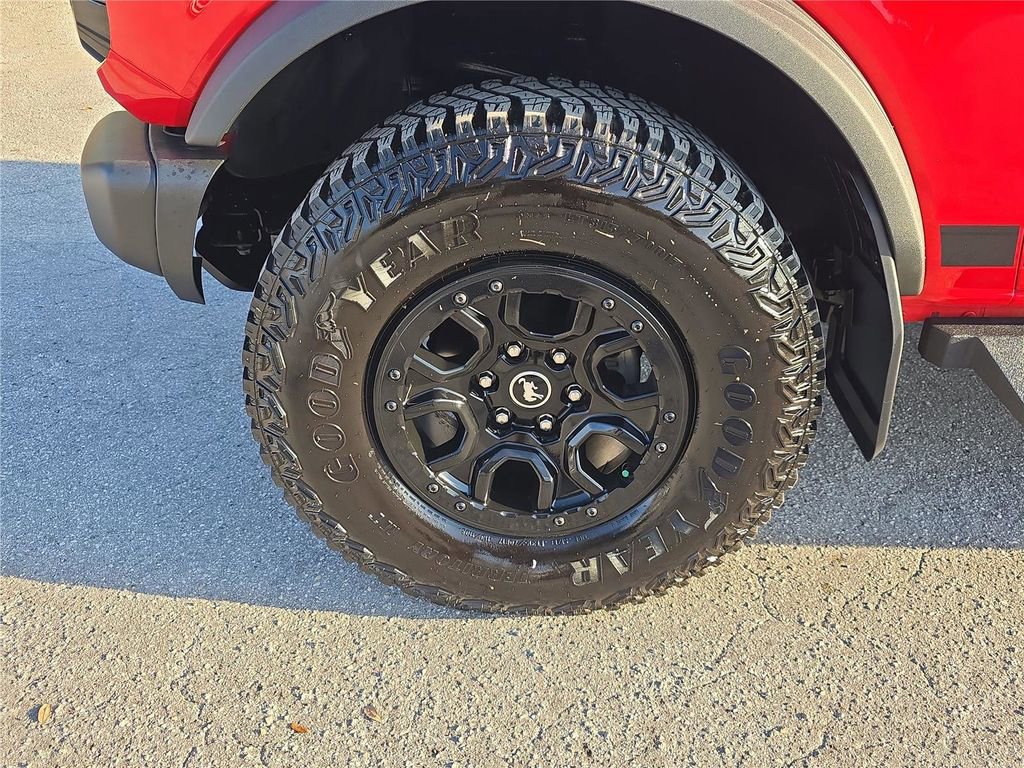 Used 2023 Ford Bronco Wildtrak image 7