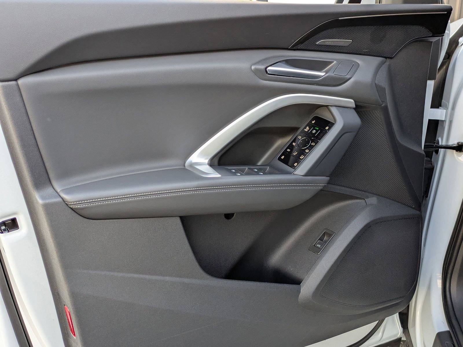 Used 2025 Audi Q5 Premium Plus w/ Premium Plus image 16