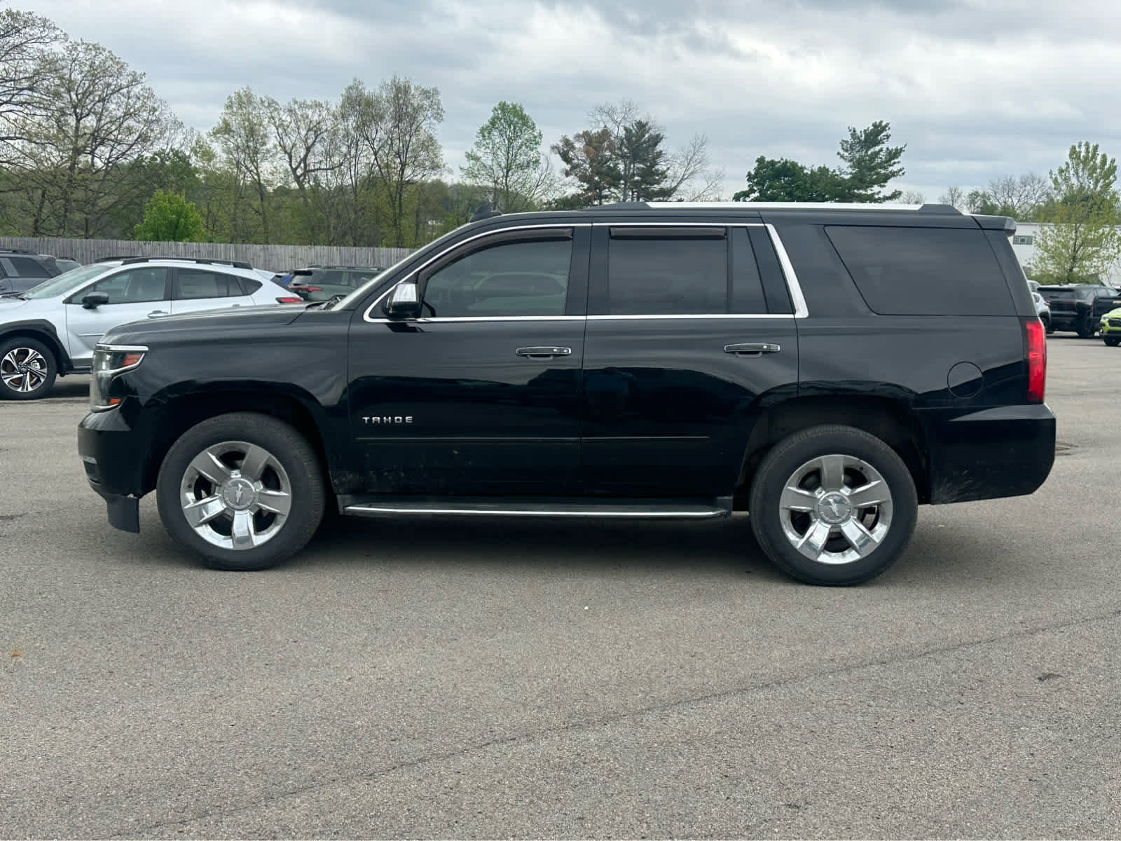 Used 2017 Chevrolet Tahoe Premier AWD/4WD image 4