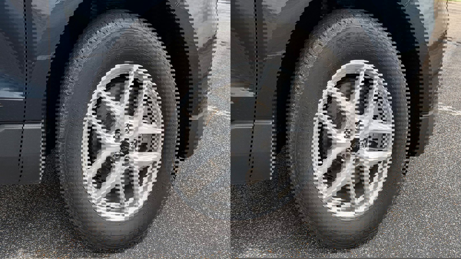 Certified 2024 Ford Edge SEL w/ Convenience Package image 16