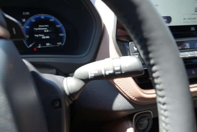 Used 2025 Toyota Grand Highlander AWD Hybrid image 33