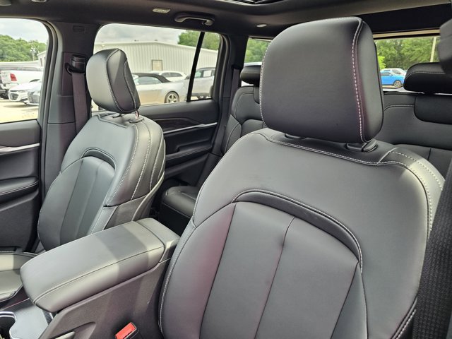 New 2026 Jeep Grand Cherokee Limited w/ Limited Altitude Package RWD image 36