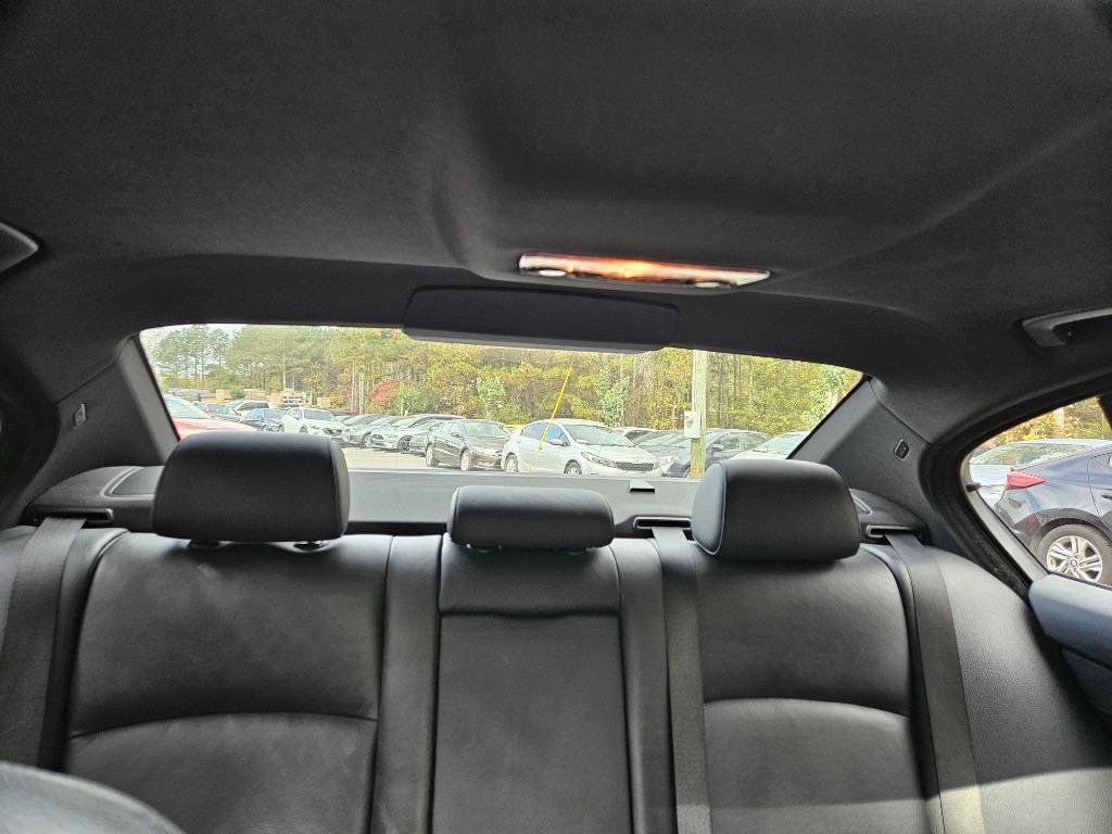Used 2013 BMW 550i xDrive Sedan AWD/4WD image 40