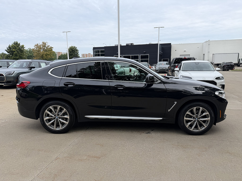 Used 2019 BMW X4 xDrive30i w/ Premium Package AWD/4WD image 4