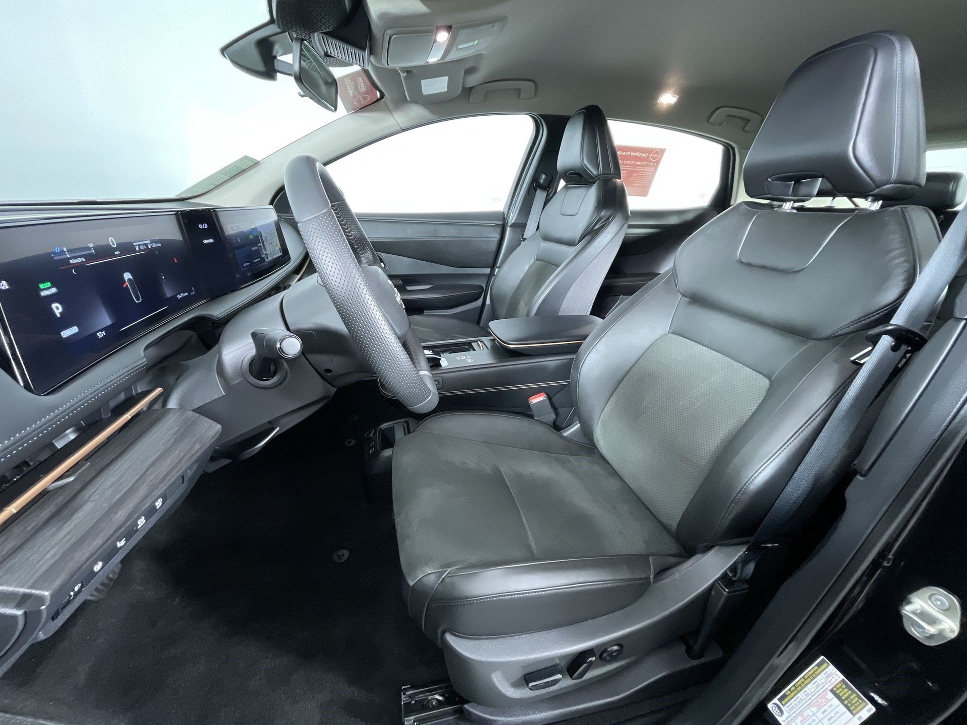 Certified 2024 Nissan Ariya AWD image 15