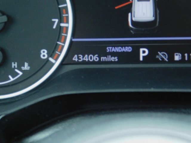 Used 2024 Nissan Pathfinder SV image 19